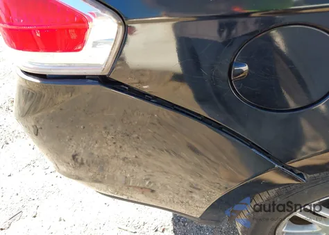 2010 Ford Focus Se z USA, uszkodzony, nr VIN 1FAHP3FN6AW228351